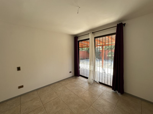Casa En Arrienda 4 Dormitorios Santa Rosa De Huechuraba