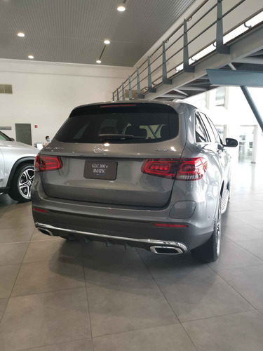 Imagen 5 de 9 de Mercedes-benz Clase Glc 2021 5p Glc 300 E 4matic L4/2.0/t A
