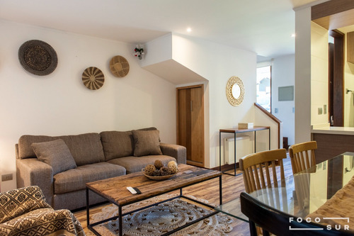 Casa Estilo Townhouse 3d/2b Con Quincho Techado.