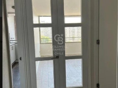 Depto En Venta De 2d Y 2b .en Los Olmos-macul Uf 4500