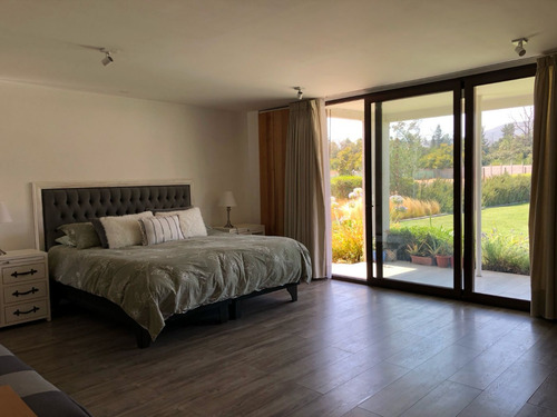 Belleza De Casa En Condominio. Una Joya. Camino Loreto.