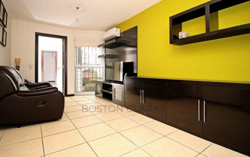 Apartamento En Venta Con Inquilinos: 3 Dormitorios + Servicio, 2 Gge En Pocitos