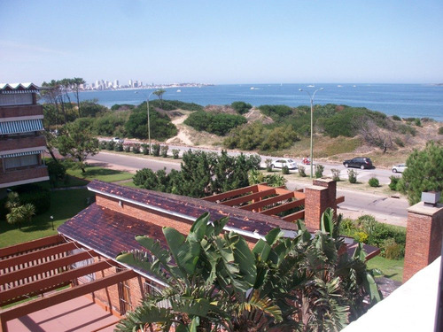 Imagen 9 de 14 de Apartamento En Punta Del Este Frente Al Mar. Pda 15. Mansa