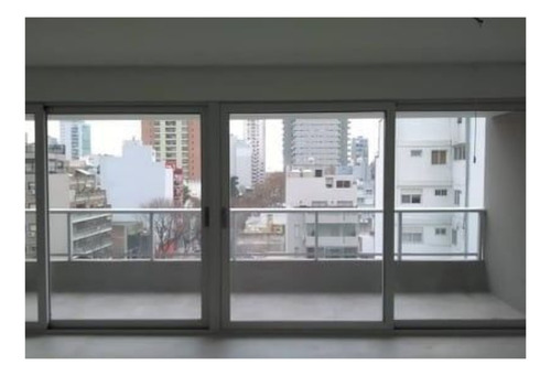 Cambio De Rodamientos Y Sellado De Ventana Anti Viento Blanco