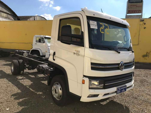 Imagem 2 de 12 de Vw 11180 Zero Km 2022 Pronta Entrega