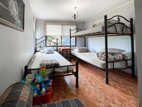 Casa En Venta De 5 Dorm. En Las Cabras
