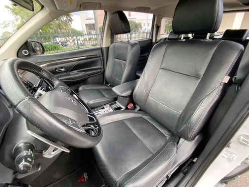 Mitsubishi Outlander 3.0 Kaiteki