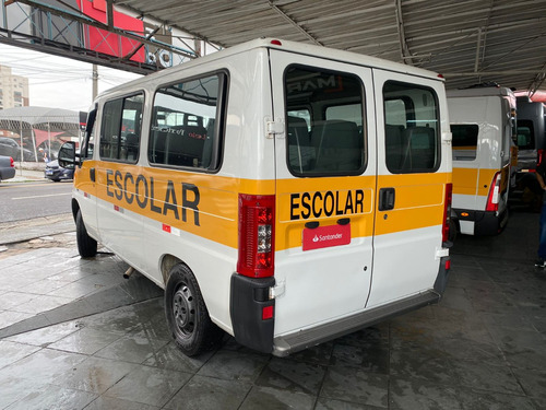 Peugeot Boxer Minibus 330