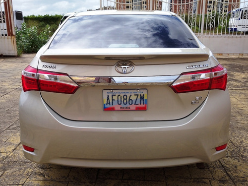 Imagen 5 de 18 de Toyota Corolla Gli