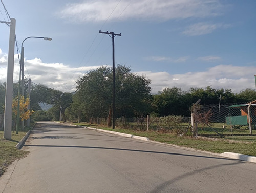 Casa A Estrenar-carpintería (zona Céntrica)