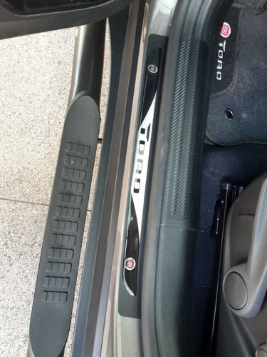 Imagem 15 de 15 de Fiat Toro 2021 1.8 16v Freedom Flex 4x2 Aut. 4p