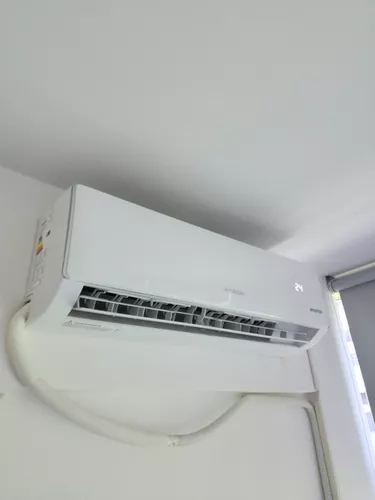 Aire acondicionado Hyundai split inverter frío/calor 4644 frigorías blanco  220V HY9INV-5000FC