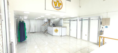 Ju Local En Venta Ubicado En El C.c Pinar