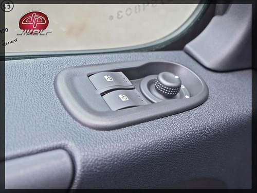 Imagem 10 de 13 de Renault Master 2.3 Furgão L1h1 Conforto