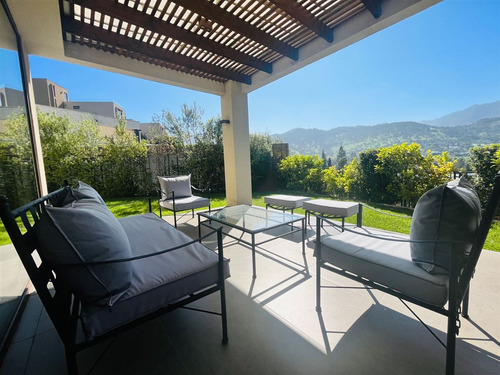 Casa En Venta De 5 Dorm. En Condominio /colegio Mayflower
