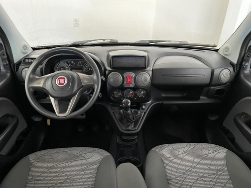 Fiat Doblò Essence 1.8 16v (flex)