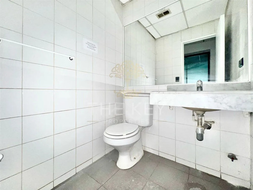 Oficina En Venta En Calle Encomenderos, Barrio El Golf