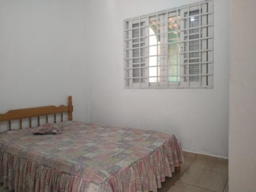 Imagem 18 de 21 de Casa Com 3 Quartos, Churrasqueira, Próxima Ao Centro Comercial E À 1,2km Do Mar Em Itanhaém, Sp.