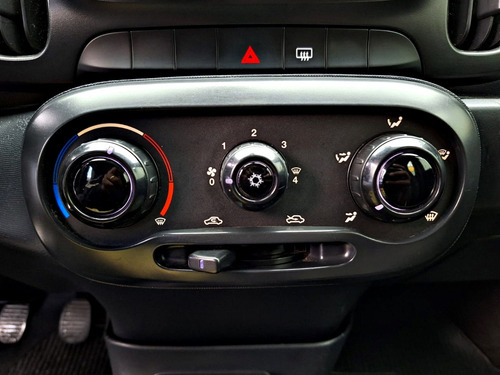 Fiat Mobi 1.0 8V EVO FLEX LIKE. MANUAL