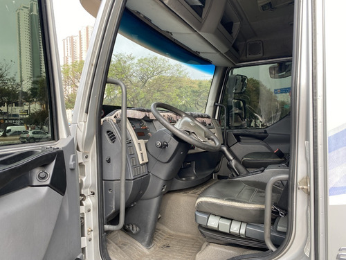 Imagem 4 de 14 de Volvo Vm 270 Ano 2013 Truck Bau Sider/ Financia 100%