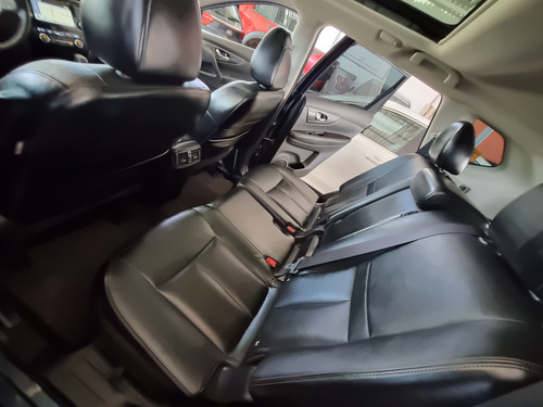 Nissan X-Trail 2.5 Exclusive 3 Row Cvt