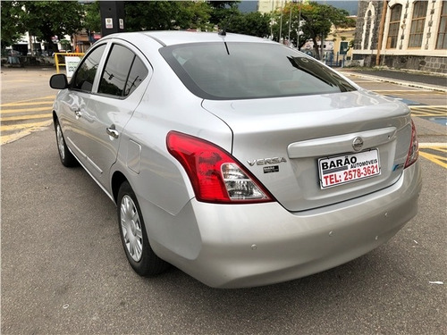 Nissan Versa 1.6 S 16v Flex 4p Manual