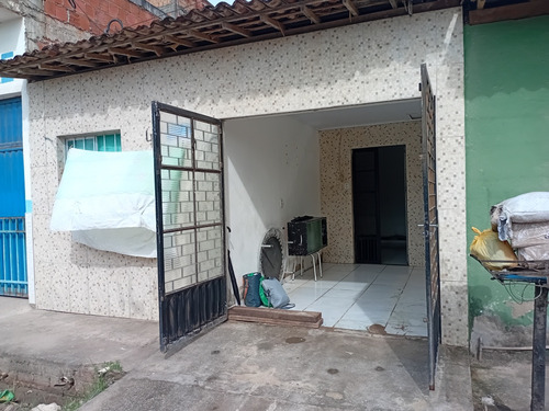 1 Quarto,sala,cozinha,banheiro,garagem Área De Serviço.