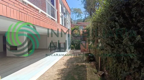 Casa En Venta En Lagos Del Cacique. Cod V61435