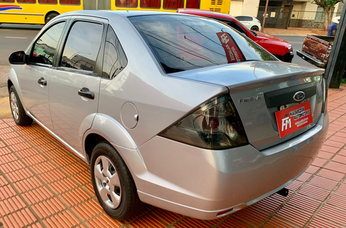 Ford Fiesta 1.6 Max Ambiente Mp3