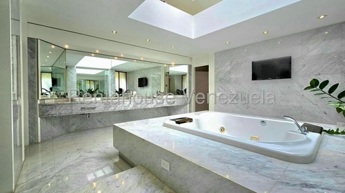 Hermosa Casa En Venta En Los Chorros Consultar Precio 25-19612 Cs