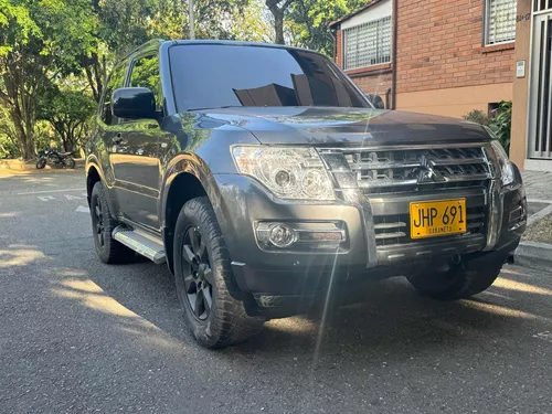 Mitsubishi Montero 3.5 Hard Top