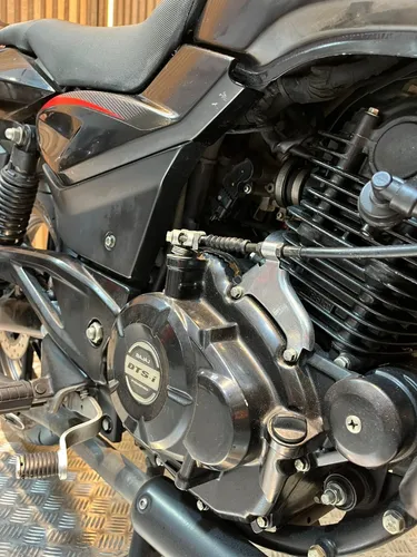 Bajaj Pulsar 180 Fi Neon 2023