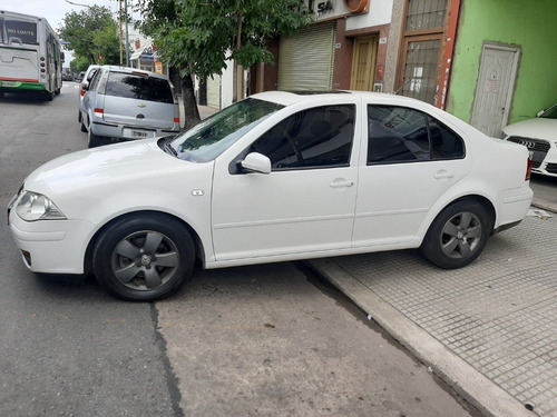 Volkswagen Bora 2.0 Año 2011 Ernesto Automotores