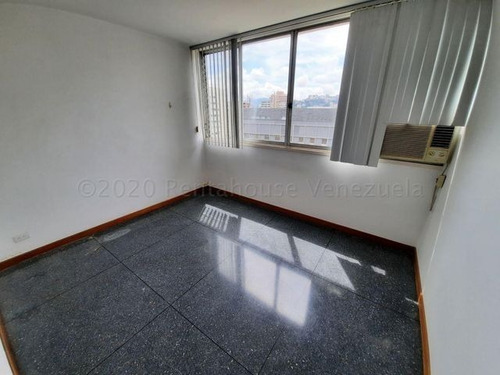 Imagen 9 de 10 de Funcional Oficina Remodelada En Venta - Urb La Campiña