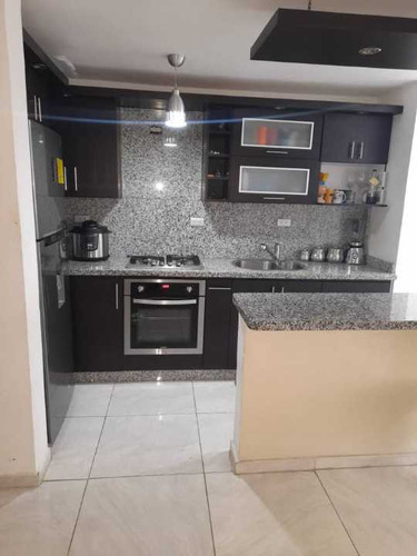 Venta Apartamento Residencias El Castaño, Paraparal