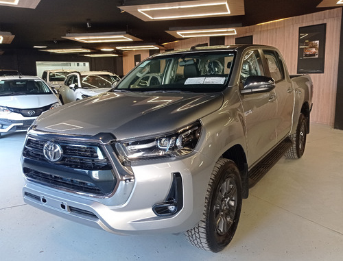 Toyota Hilux 4x4 D/c Srv 2.8 Tdi 6 A/t