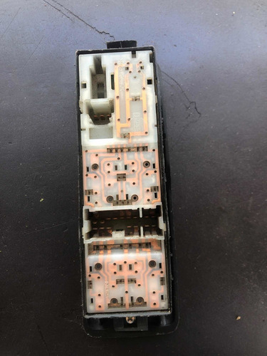 Switch Control Maestro Vidrios Nissan Versa 2012-2019 (Usado)