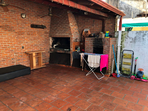 Barca Cabo De Hornos 6700, Caba/ Casa 4 Ambientes 165 M2/ Patio/ Parrilla/ 2 Baños/ U$s 80.000