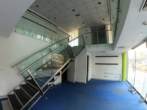 Espectacular Local Comercial De 238m2 En Arriendo