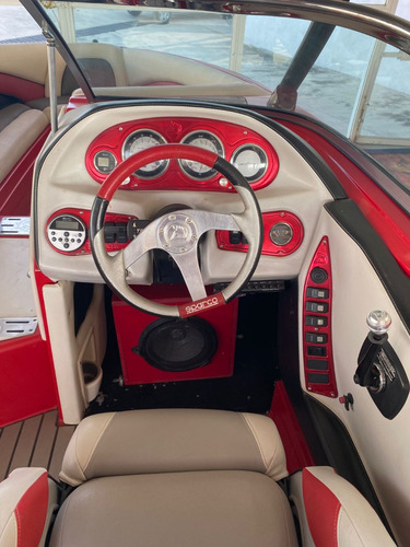Lancha Centurion Enzo 240