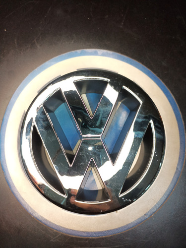 Emblema Delantero Para Volkswagen Bora 