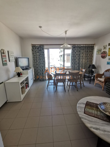 Vendo Apartamento 2 Dormitorios Penisula Garage Punta Del Este