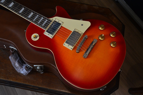 Guitarra EpiPhone Les Paul Standard 1959 Outfit Aged Dark