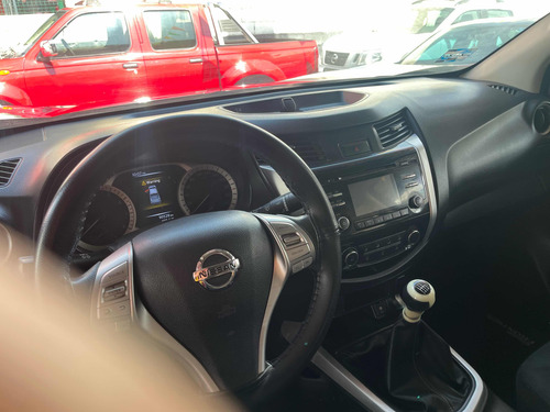 Nissan NP300 Frontier 2.5 Le Aa Mt