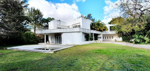 Imagen 4 de 30 de Casa 8 Ambientes En Venta - Las Lomas-golf
