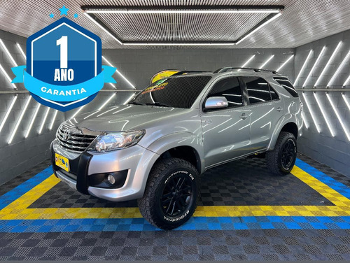 Toyota Hilux SW4 Hilux SW4 SR 4x2 2.7/ 2.7 Flex 16V Aut.