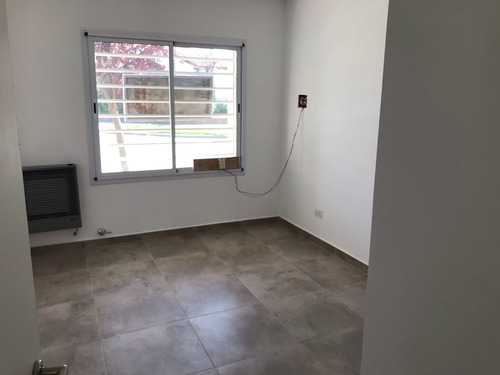 Imagen 8 de 10 de Departamento En Planta Baja Sobre Avellaneda