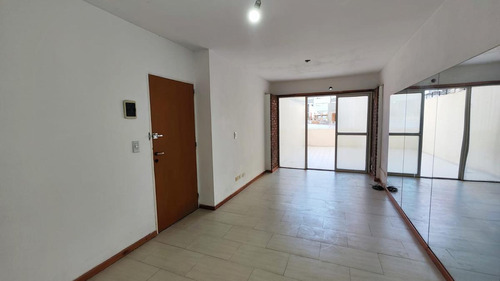 Departamento En Venta Barrio Martin 1 Dormitorio Y 2 Patios Rosario