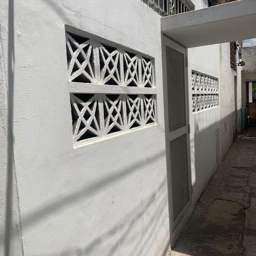 En Venta - Caseros - Retasado !!! Ph 2 Ambientes Consulte!!