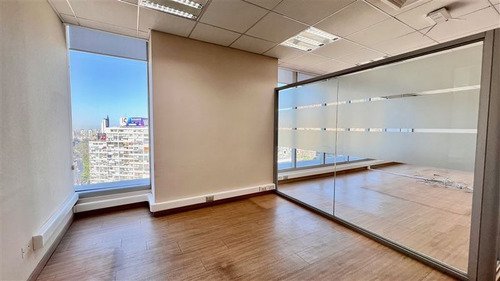 Imagen 10 de 21 de Oficina En Arriendo En Providencia